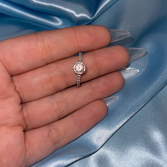 Ring - Picture 3 of 5